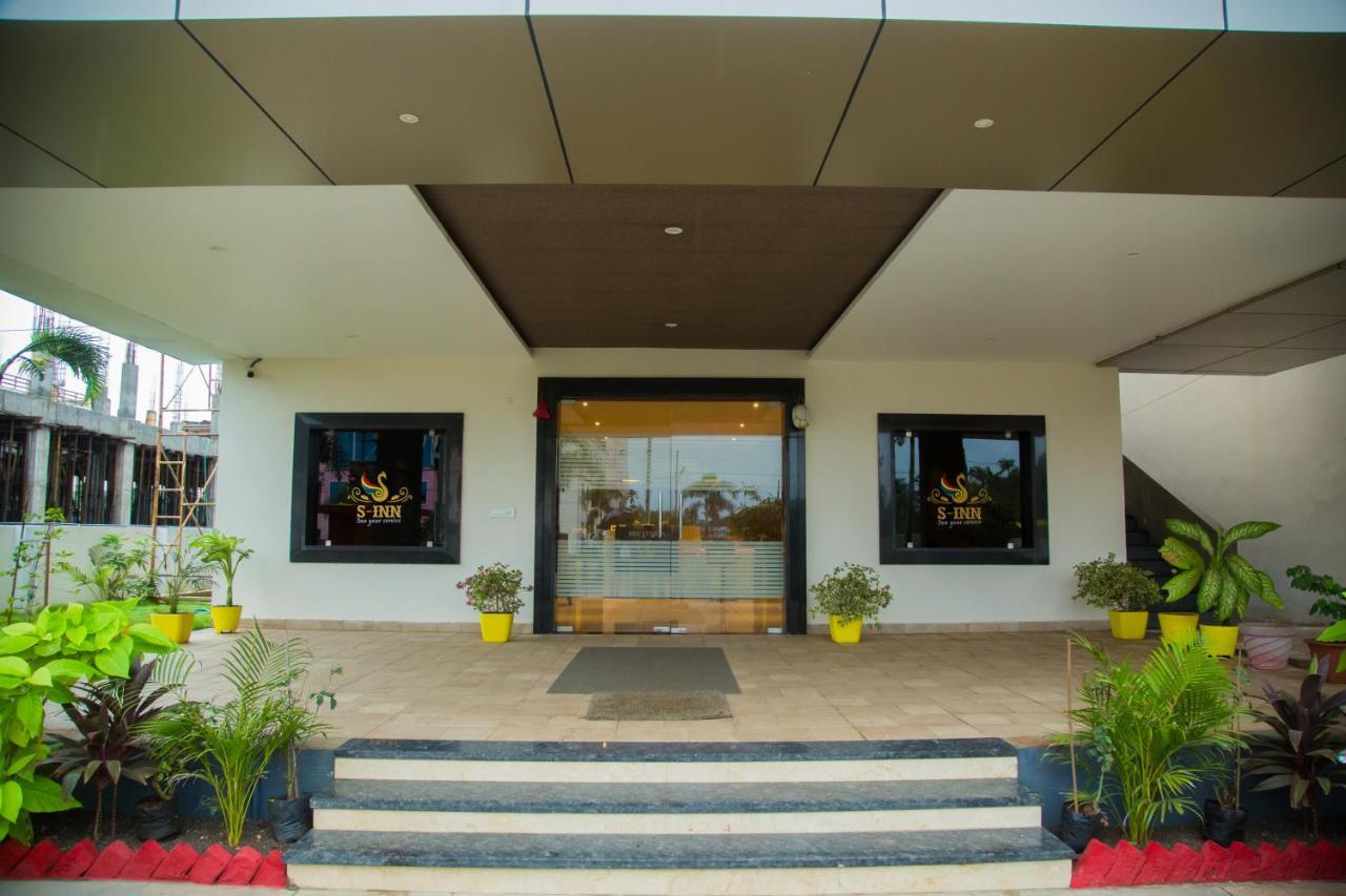 Hotel S-Inn Pālakollu Εξωτερικό φωτογραφία
